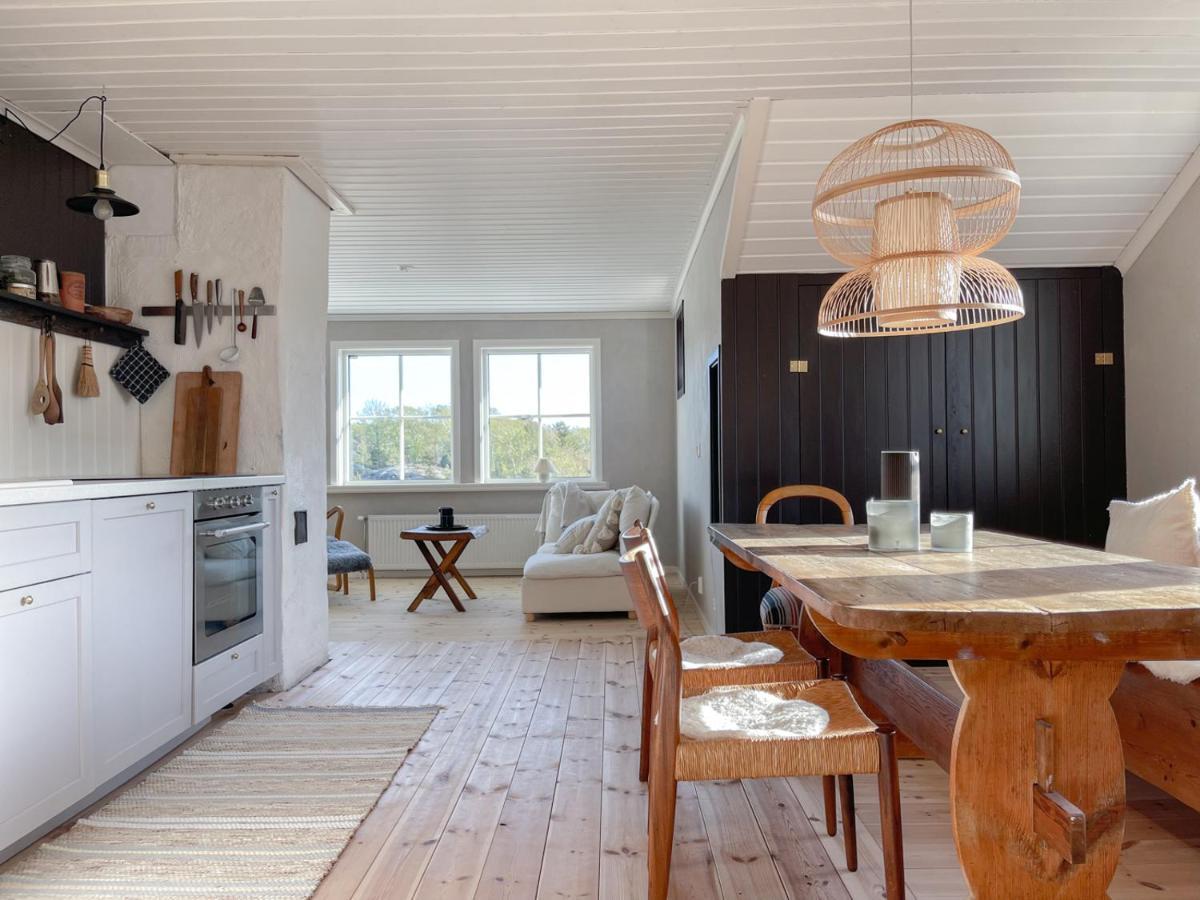 Lovely, Bright Apartment Overlooking Nature Fiskebäckskil Exterior foto